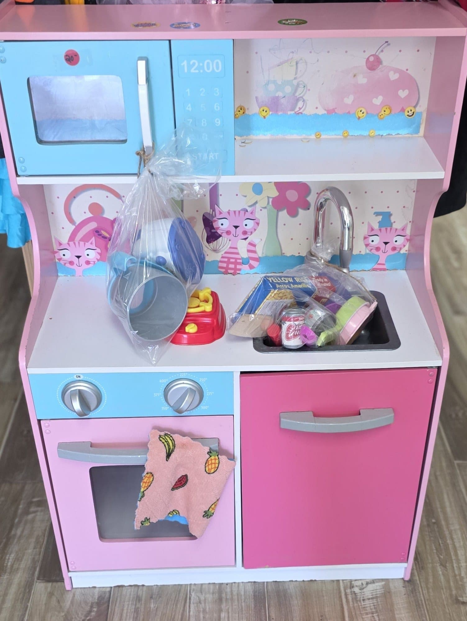 Cute Play Kitchen